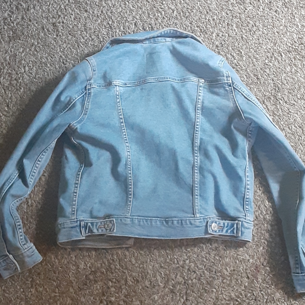 (NEW) Levi's original trucker jean jacket - Picture 3 of 3